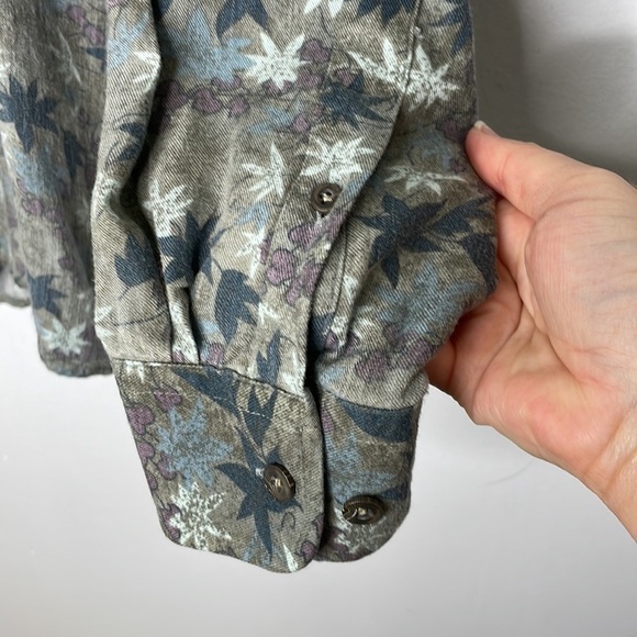 VINTAGE Cacharel Designer Muted Tones Leaves Print Buttons Down Shirt - Picture 5 of 11